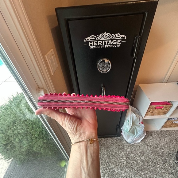 Christian Loubuiton spike wallet - Picture 2 of 13